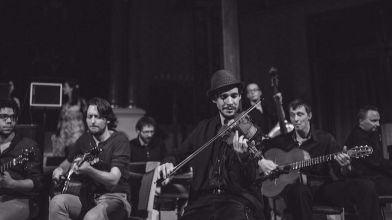 Canarro, Szakál Tamás violin